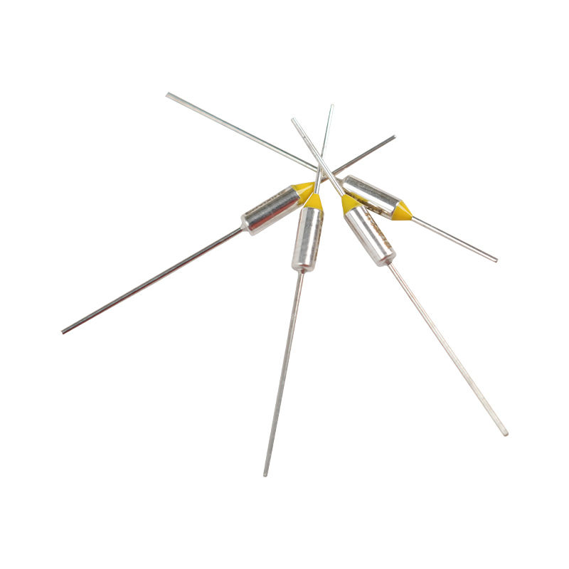 Jednorazowy bezpiecznik termiczny Jednorazowy, nieodzyskiwalny bezpiecznik termiczny w małych urządzeniach gospodarstwa domowego Jednorazowy bezpiecznik termiczny Jednorazowy, nieodzyskiwalny bezpiecznik termiczny w małych urządzeniach gospodarstwa domowego